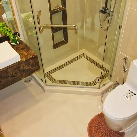 The Peak Towers Pattaya Apartment Exterior photo