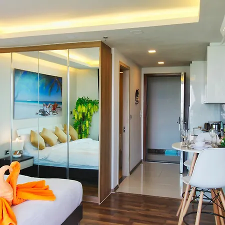 The Peak Towers Pattaya Apartment Exterior photo